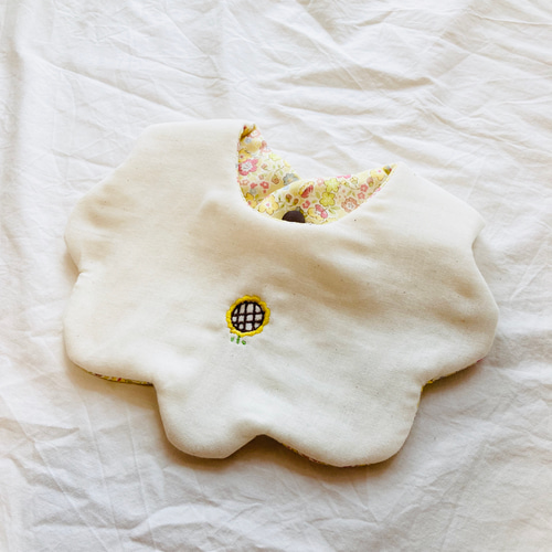 刺繍スタイ ひまわり スタイ・よだれかけ オーダーメイド の刺繍屋さん