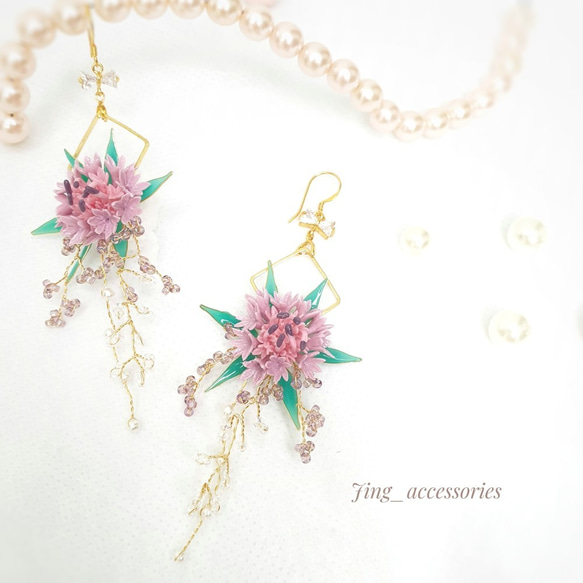 【Jing accessories】花朵耳環 矢車菊耳環(粉紫) 樹脂黏土 黃銅 飾品 新娘造型 耳夾耳環 耳勾耳環 第2張的照片