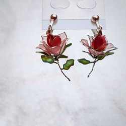 玫瑰物語 玫瑰花耳環 UV水晶花 (粉紅色) 第2張的照片