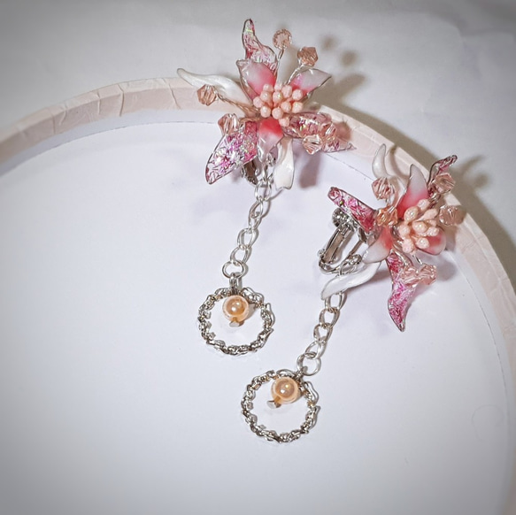 Jing 花朵系列 耳夾耳環 UV水晶花 閃耀溫暖的幸福 第1張的照片