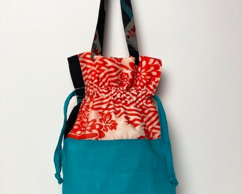 着物・襦袢リメイク】巾着トートバッグ/ブルー綿・オフ白×赤・紺銘仙