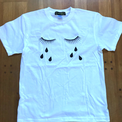 ❤️涙Tシャツ❤️ 『Creema限定』かわいい　おしゃれ　おすすめ　人気　Tシャツ　夏　新発売　オリジナル　半袖 1枚目の画像