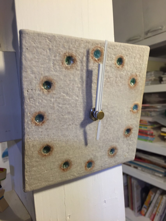 陶器の時計(ざっくり) 1枚目の画像