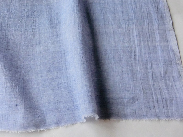 khadi カディコットン　生地　薄手  ライトブルー 手紡ぎ　手織り 2枚目の画像