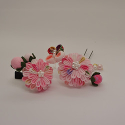 つまみ細工☆ポンポン菊と蝶々の簪＆ヘアクリップ・ピンク 3枚目の画像