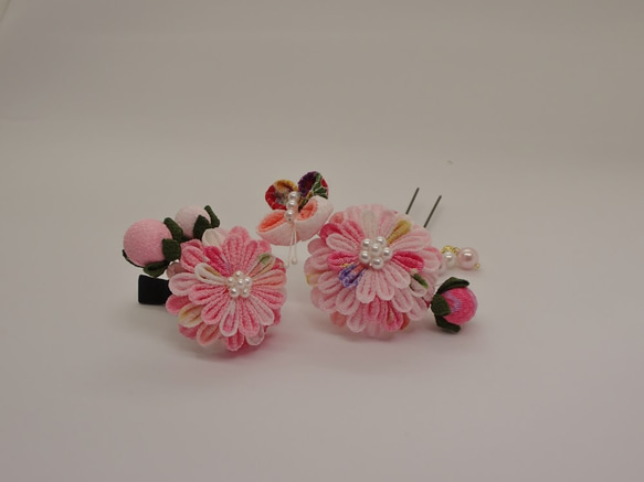 つまみ細工☆ポンポン菊と蝶々の簪＆ヘアクリップ・ピンク 3枚目の画像