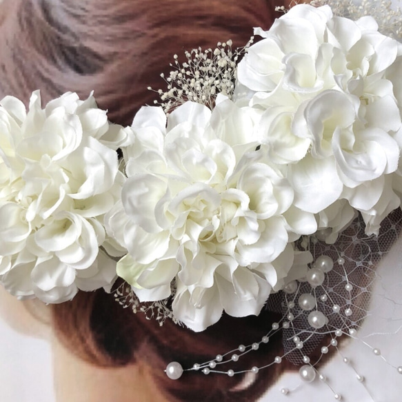 純白の花嫁髪飾り　ホワイト【15color】和装&洋装　成人式　結婚式　白無垢　白　ダリア&ドライフラワー　ヘッドドレス 2枚目の画像