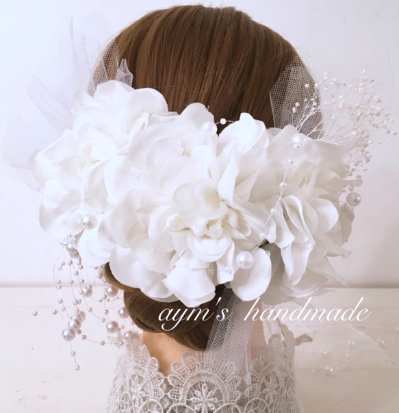 純白の花嫁　ウェディング ブライダル 結婚式 白無垢 和装 振袖　髪飾り　洋装　ヘッドドレス　ホワイト ヘッドパーツ 1枚目の画像