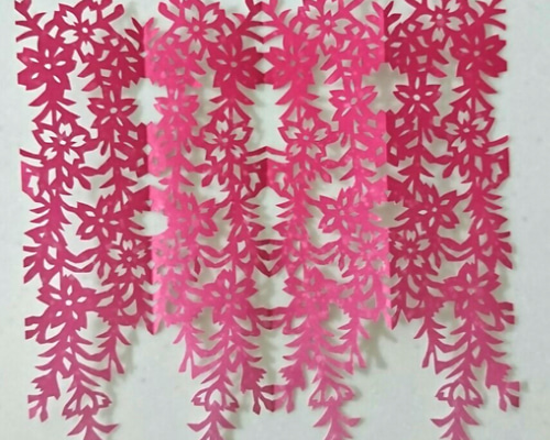 古布　貼り絵　布絵　枝垂れ桜タペストリー   ハンドメイド 古布押絵タペストリー【枝垂桜に光花立雛】 『くろちく』 手