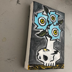 224 Untitled ( skull vase with flowers/ sm ) 4枚目の画像