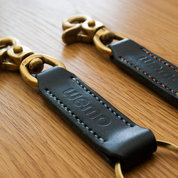 革と真鍮のキーホルダー 2枚目の画像