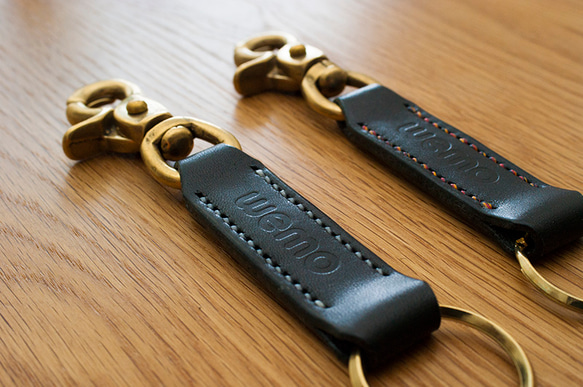 革と真鍮のキーホルダー 2枚目の画像