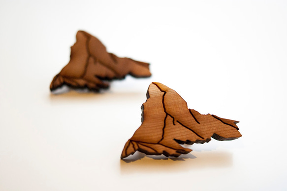 木製ブローチ【Matterhorn 小】 1枚目の画像