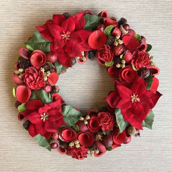 新作【クリスマス】木の実とポインセチアのクリスマスリース 32cm