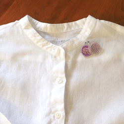 ちょうちょのブローチ✨ビーズ刺繍　ほっこり北欧(ラベンダー) 2枚目の画像
