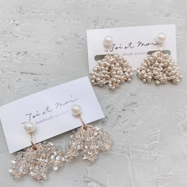 チェコビーズタッセルピアス　イヤリング