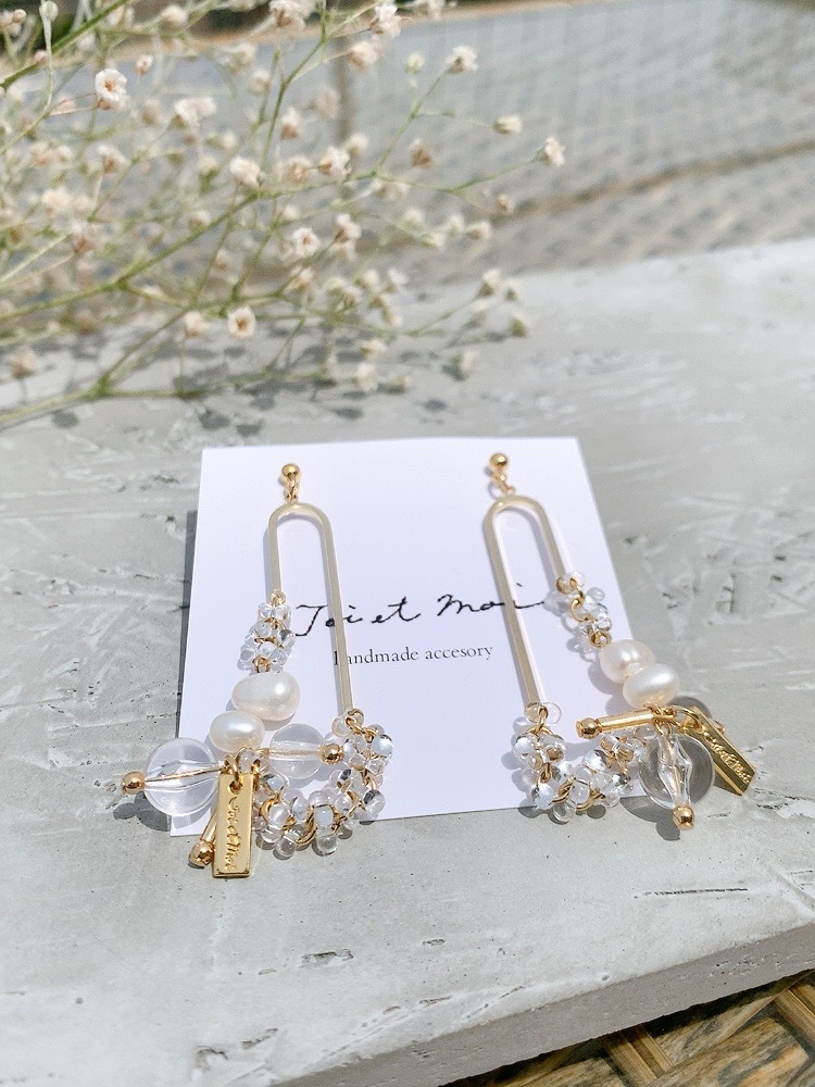 Toi et Moiオリジナルプレートしゃらしゃらピアス　イヤリング