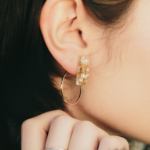 四角レジンピアス.イヤリング ピアス（フープ） Toi et Moi 通販 