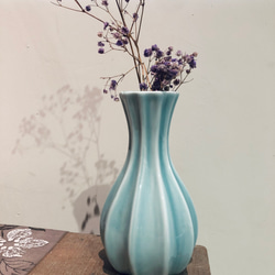 陶瓷小花瓶 青瓷風格釉 簡約線條花器 第1張的照片