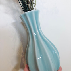 陶瓷小花瓶 青瓷風格釉 簡約線條花器 第3張的照片