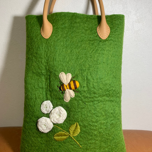お出かけねこさん 羊毛フェルト生地のバッグ トートバッグ はなひなこ