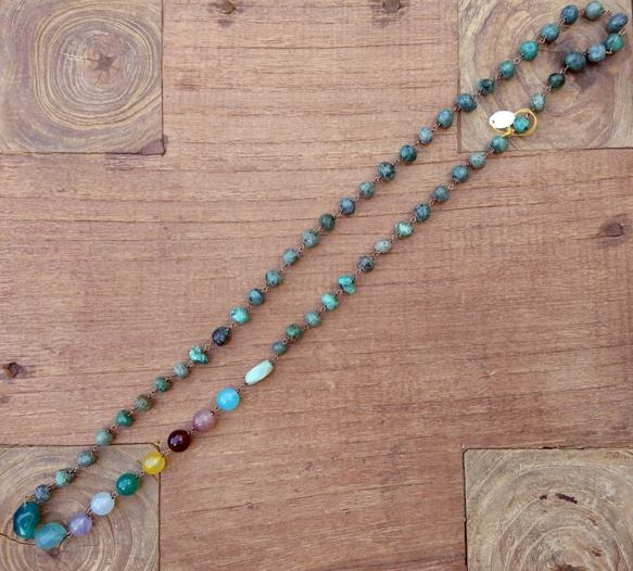 彩色瑪瑙非洲松石長項鍊(Wire Beads)只有一件 第2張的照片