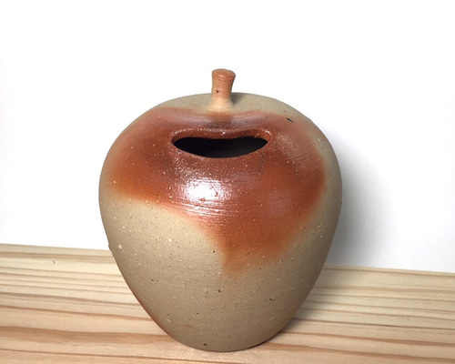 Creema限定】備前焼 りんごの一輪挿し 一輪挿し・花瓶・花器
