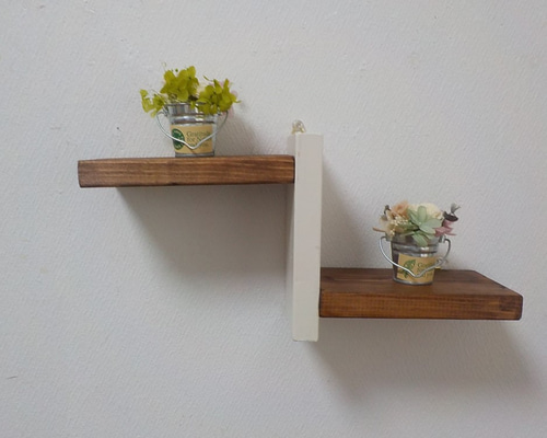 壁掛け飾り棚フック付き　アンティーク風 カフェ／壁掛け飾り棚／アンティーク／（L8） 棚・シェルフ・ラック