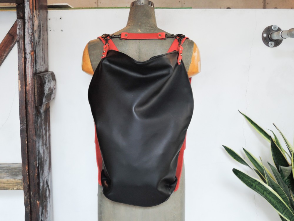 【nil】神戸 レザー 大容量リュック 通学通勤 A4収納可 ブラック×レッド nl-003 27,885円