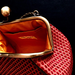 送料無料‼️ コーディネートのポイントに‼️赤茶のコロンコロンなミニバッグ」 4枚目の画像