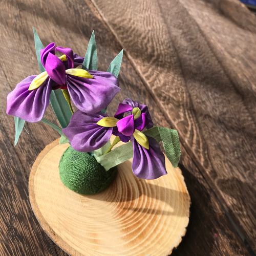 つまみ細工のミニ菖蒲のおきもの インテリア小物 一輪挿し・花瓶