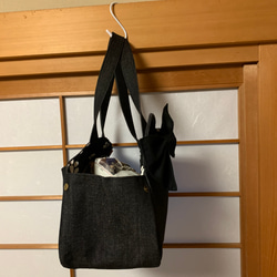 黒系デニムの猫型トートバッグ（リボンタイプしっぽつき） 4枚目の画像