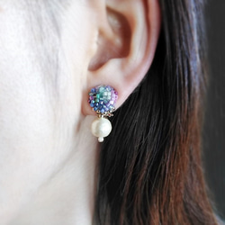 〔petit♪〕hydrangea gradation ＆ cotton pearl＊earrings(or Pierc 2枚目の画像