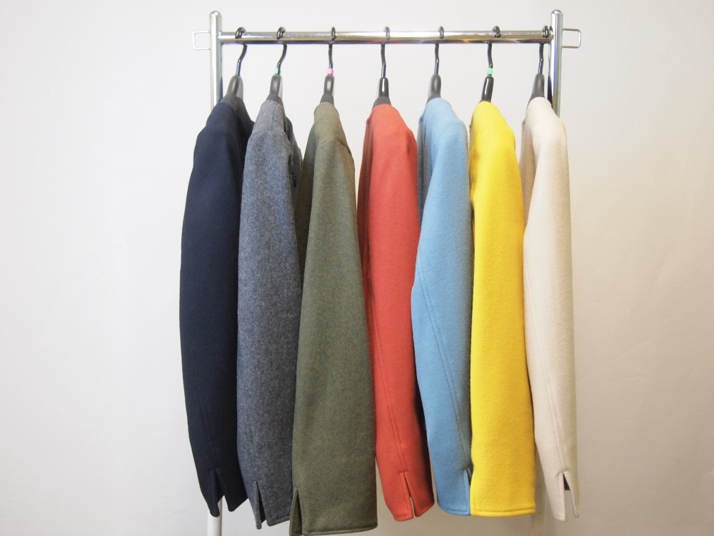 【11号再追加】-J/RE- 001 ウール100％ 日本で作られたノーカラーショート丈ジャケットを製造原価＋10％で