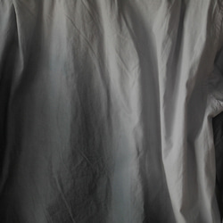 5０％OFF<Mサイズ> 日本伝統工芸職人による染め オーバーサイズシャツ　名古屋黒紋付染　銀ねずグラデーション 3枚目の画像