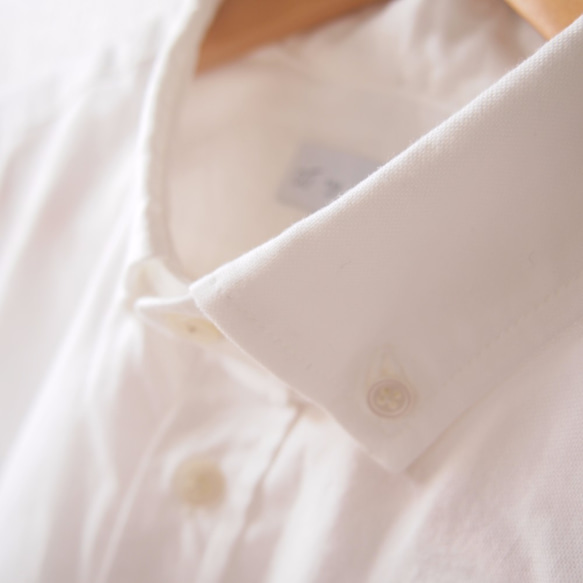 <ネイビーLサイズ>ユニーク×伝統工芸　有松絞り生地を使用したオックスフォード ボタンダウンシャツ by ツムギラボ 6枚目の画像