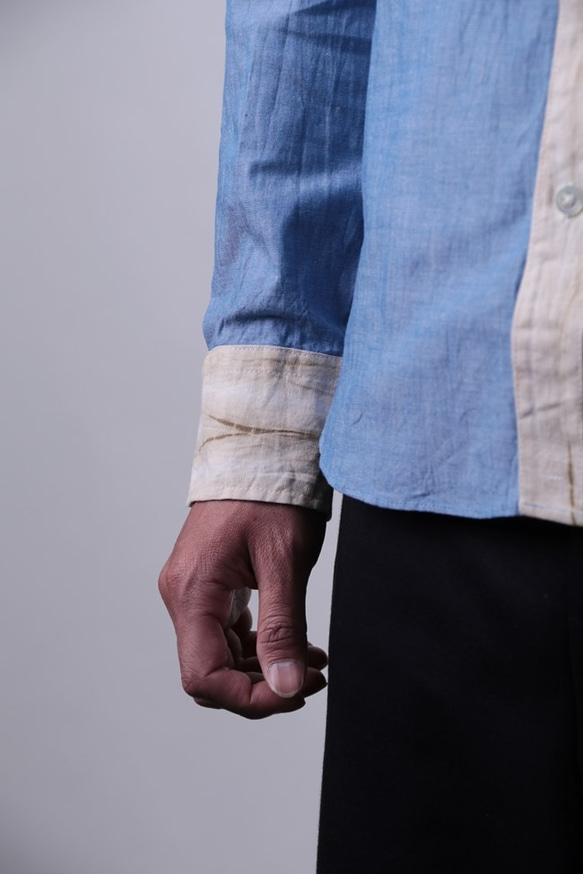サンプル販売＜ツムギラボ＞Mサイズのみ　有松 竜巻絞り 麻×シャンブレー ボタンダウンシャツ 日本製 ベージュ 8枚目の画像