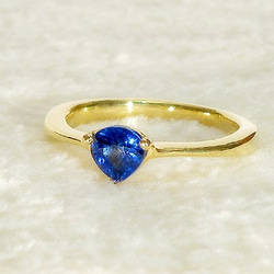 0.59ctカイヤナイトとSV925の指輪（リング：10.5号、K18イエローゴールドのメッキ、濃いロイヤルブルー） 2枚目の画像