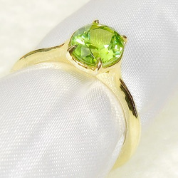 1.50ctのペリドットとSV925の指輪（リングサイズ：10.5号、K18YGメッキ、8月の誕生石、新緑色のグリーン） 6枚目の画像
