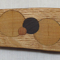 木のブローチ　丸々象嵌４　（Ｂ－３） 1枚目の画像