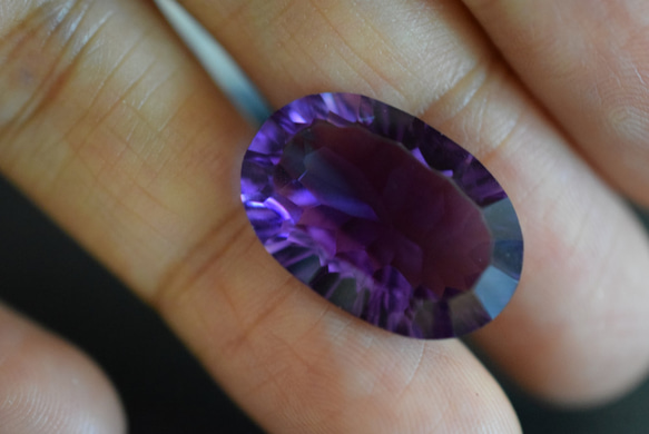 125 上品 一点物 天然 大粒 アメジスト楕円 アメシスト 紫水晶 ２月誕生石 天然石 ルース 裸石 5枚目の画像