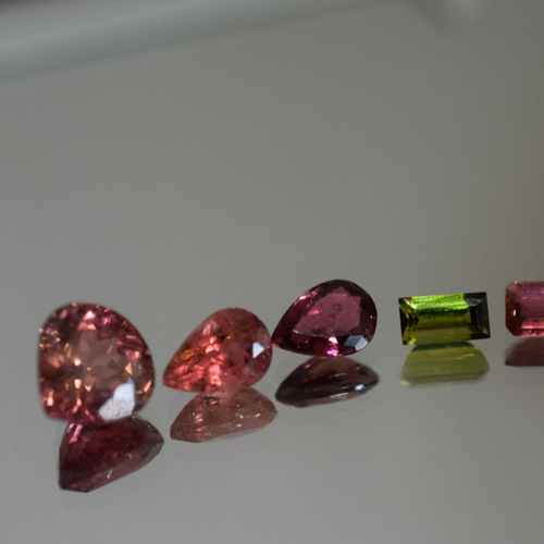 トルマリン　ルース　セット 93-2 5.15ct 特売 雫 長方形 天然 グリーワインレッド 緑 バイ