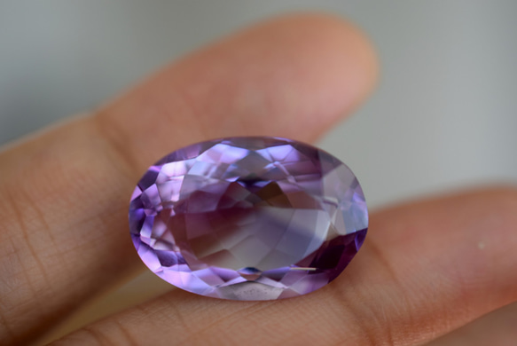 142 特売 上品 一点物 大粒 天然 アメジスト 楕円 アメシスト 紫水晶 ２月誕生石 天然石 ルース 裸石 2枚目の画像