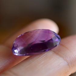 142 特売 上品 一点物 大粒 天然 アメジスト 楕円 アメシスト 紫水晶 ２月誕生石 天然石 ルース 裸石 5枚目の画像