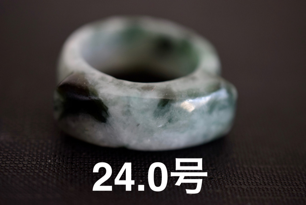 34-18 特 23.5号 天然 A貨 翡翠 リング 板指 硬玉 馬鞍 くりぬき 238-50 美品 24.0号 天然 A貨 グレー 青 翡翠 リング 板指 硬玉