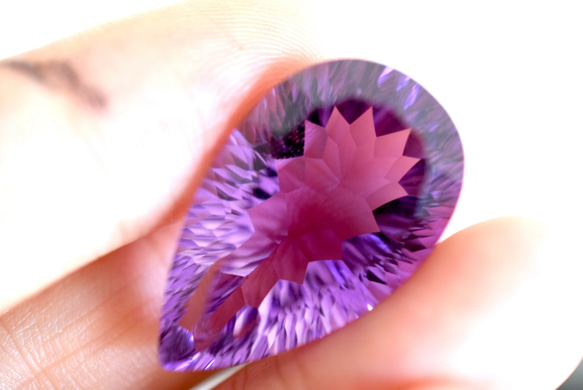 159 特売 上品 大玉 天然 アメジスト 雫 アメシスト 紫水晶 ２月誕生石 天然石 ルース 裸石 2枚目の画像