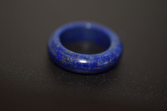 123-43 特売 小指 8.0号 天然 ラピスラズリ 青金石 リング くりぬき 指輪 2枚目の画像