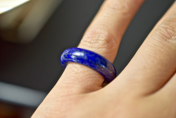 123-43 特売 小指 8.0号 天然 ラピスラズリ 青金石 リング くりぬき 指輪 5枚目の画像