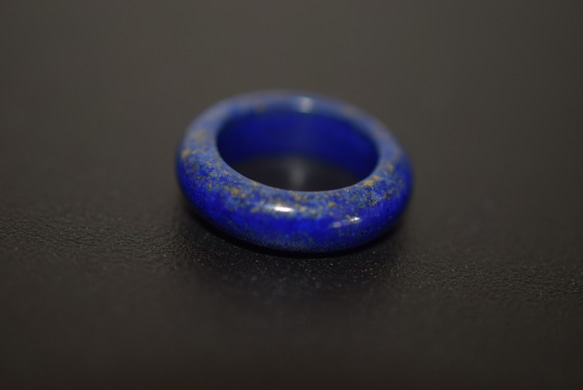 123-44 特売 小指 7.5号 天然 ラピスラズリ 青金石 リング くりぬき 指輪 3枚目の画像