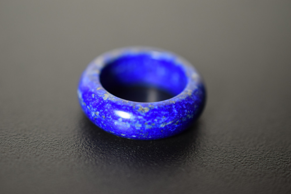 123-5 美品 14.0号 天然 ラピスラズリ 青金石 リング くりぬき 指輪